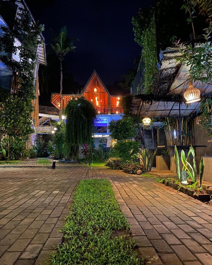Hotel Tinaya Dambulla Exterior photo