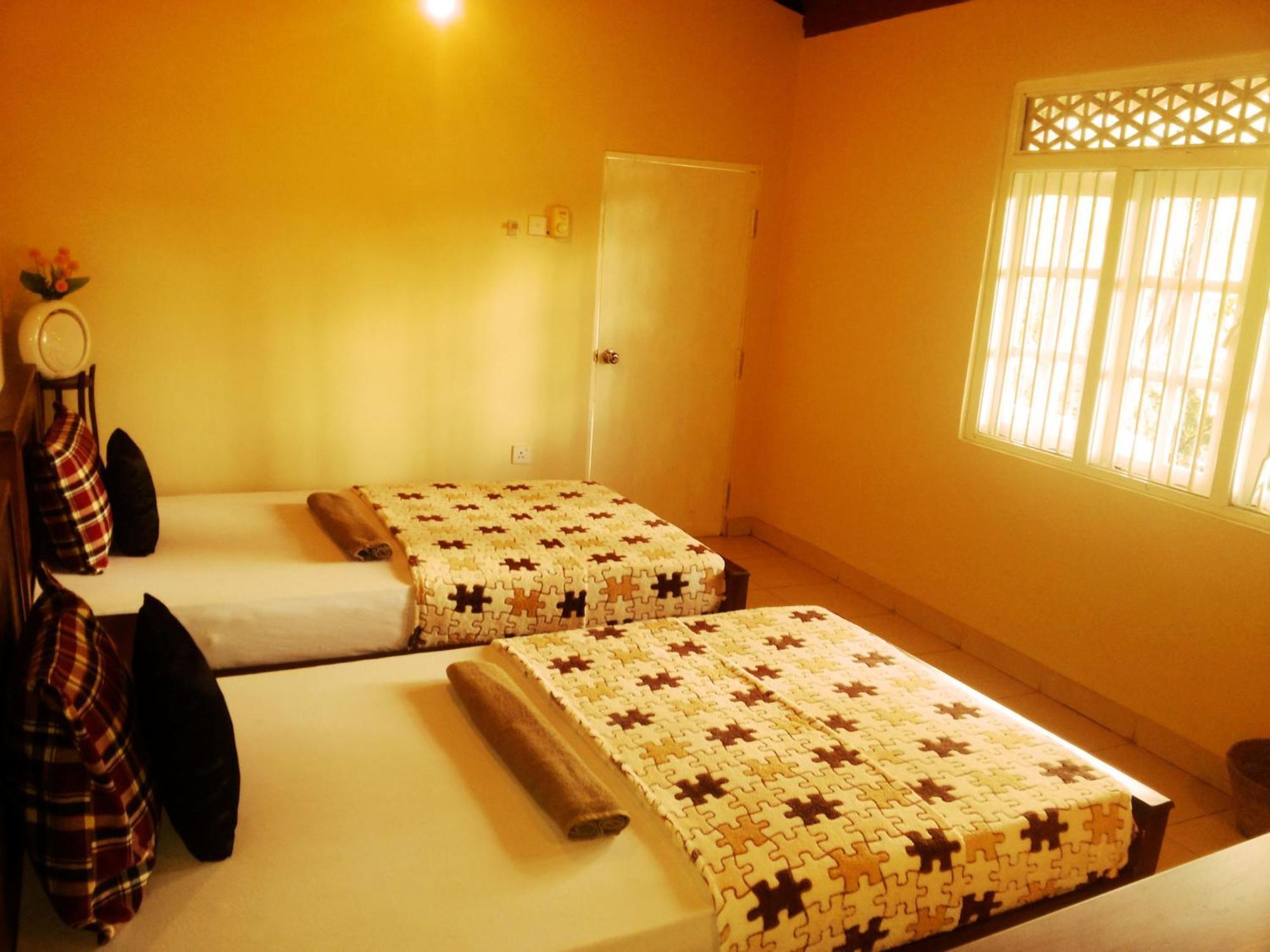 Hotel Tinaya Dambulla Room photo